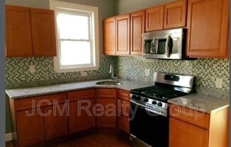 13 HENDRY ST