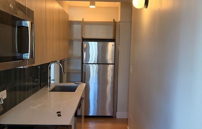 1 bed, 1 bath, 714 sqft, $2,854, Unit 0701