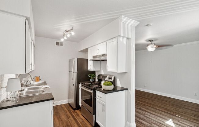 1 bed, 1 bath, 620 sqft, $999, Unit 201