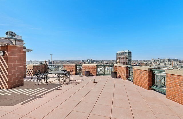 1 bed, 1 bath, 854 sqft, $3,500, Unit 428