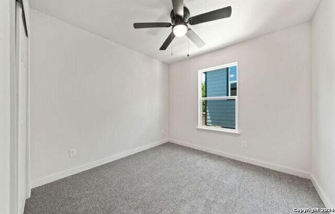 3 beds, 2.5 baths, $1,535, Unit UNIT 2