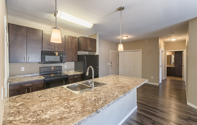 3 beds, 2 baths, 1,301 sqft, $1,700, Unit 202