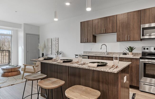 1 bed, 1 bath, 756 sqft, $1,525, Unit 213