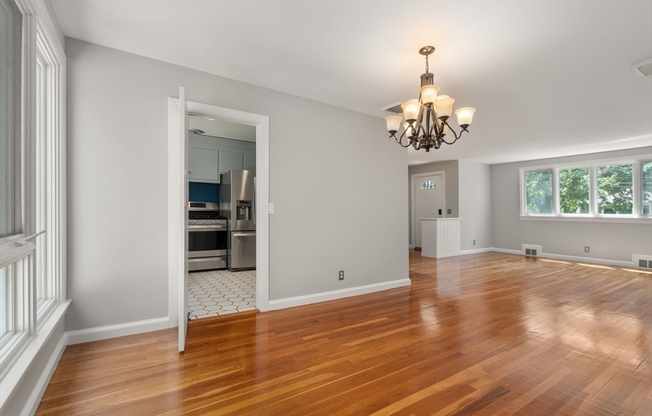63 CLIFTON RD