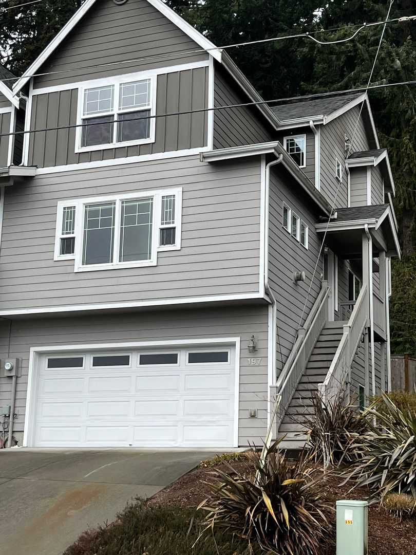 3 Story, Large Home, Next to a Park with Views of the City!