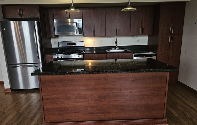 1 bed, 1 bath, 786 sqft, $2,000, Unit 110