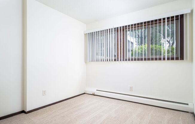 2 beds, 1 bath, 996 sqft, $1,495, Unit 351-A