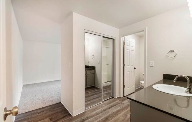 10404 10419 MCKINLEY AVE E