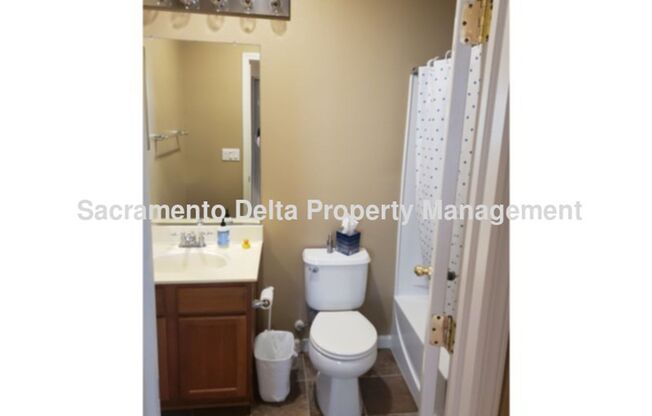 2 beds, 2 baths, $2,095, Unit # 26104