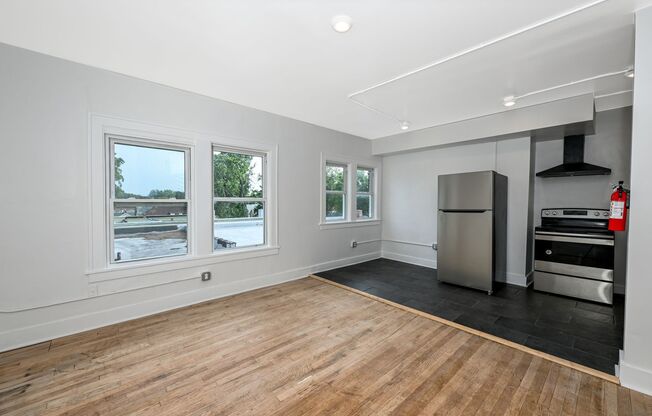 Studio, 1 bath, 500 sqft, $795, Unit Unit 406