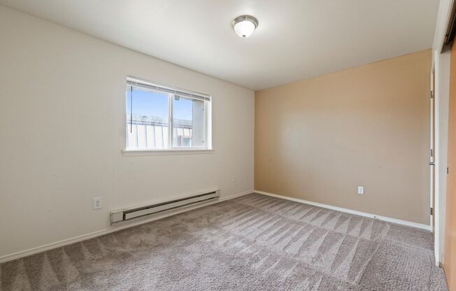 2 beds, 1 bath, 910 sqft, $1,430, Unit K204