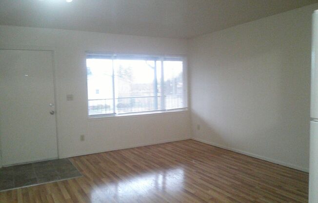 Studio, 1 bath, 400 sqft, $995, Unit 2057-07