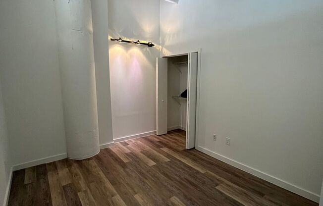 2 beds, 1 bath, 850 sqft, $1,850, Unit 307