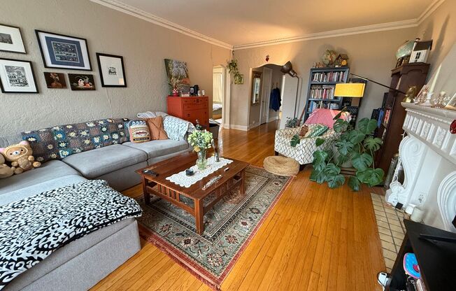 2562 Prospect