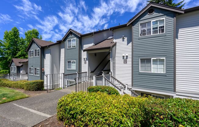 2 beds, 2 baths, 1,030 sqft, $1,725, Unit 714