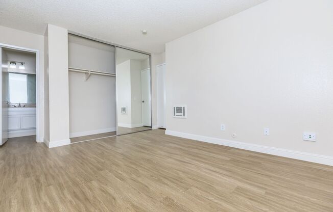 2 beds, 1 bath, 818 sqft, $2,695, Unit 2815-101