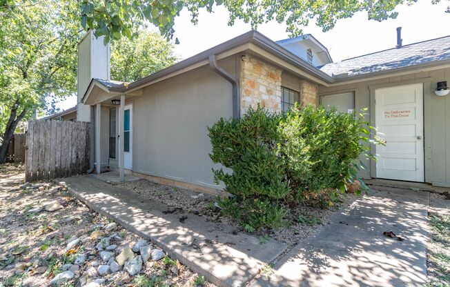 701 Country Aire Dr Unit #A, Round Rock, TX 78664