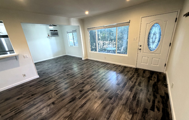 1040 N SIERRA BONITA AVE