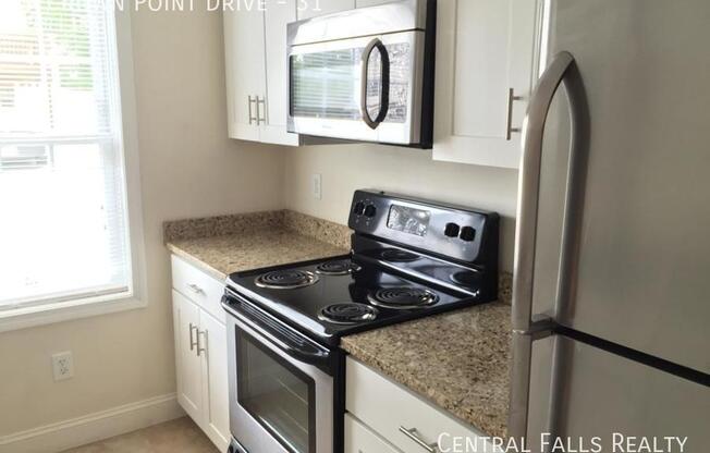 7 CROWN PT DR