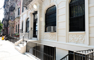 Welcome to 332-334 E 18 Street