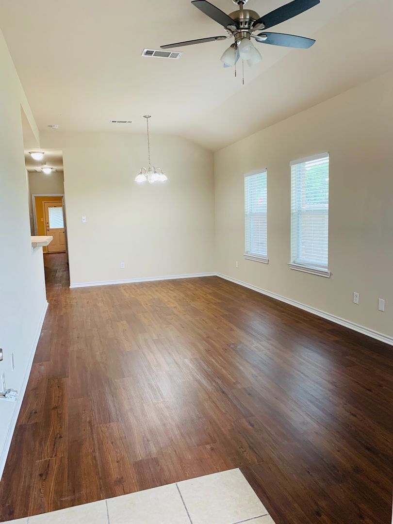 3/2 Duplex in Arlington