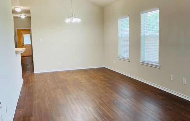 3/2 Duplex in Arlington