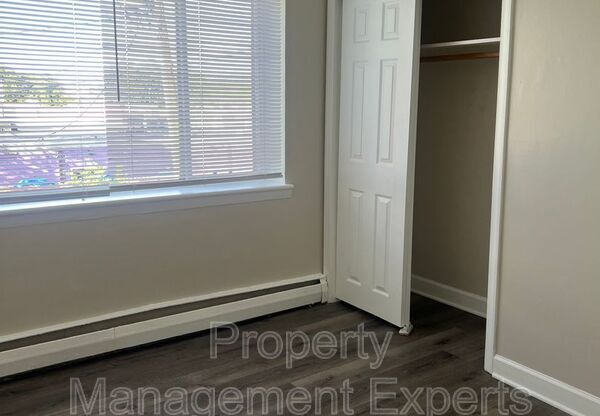 2322 GLENDALE TERRACE