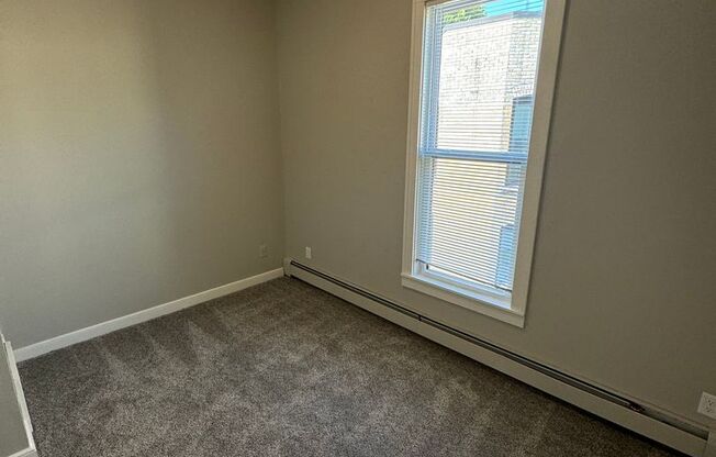 2 beds, 1 bath, 757 sqft, $1,050, Unit 31