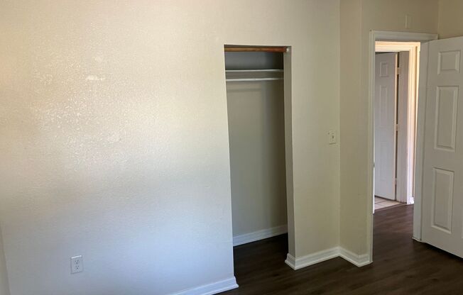 2 beds, 1 bath, $1,650, Unit Gordon Street Apartments