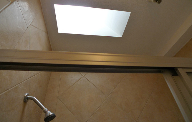 2 beds, 2 baths, 910 sqft, $2,695, Unit 514