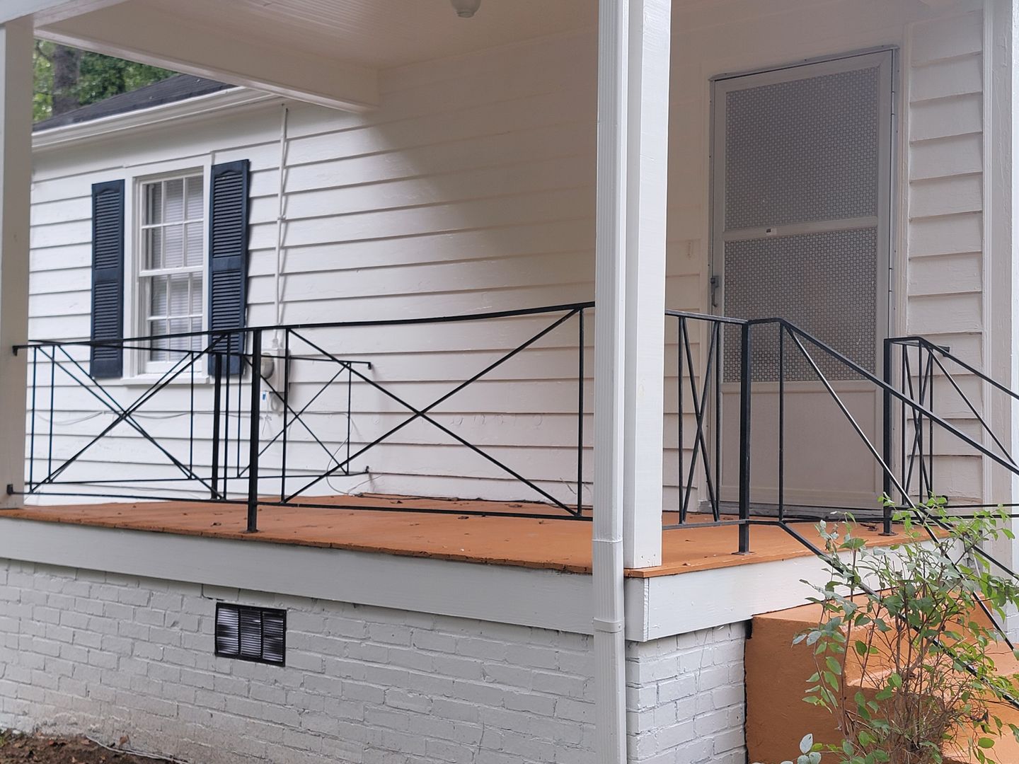 Affordable Living $1100 - Marta, AUC and Close to Downtown Atlanta