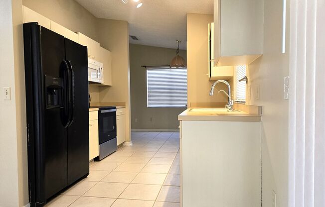 2 beds, 2 baths, $2,300