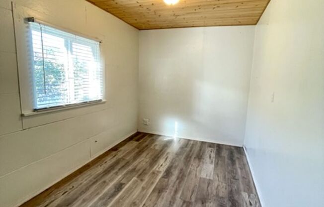 2 beds, 1 bath, $1,795