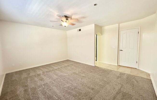 2 beds, 2 baths, $2,095, Unit Unit 421