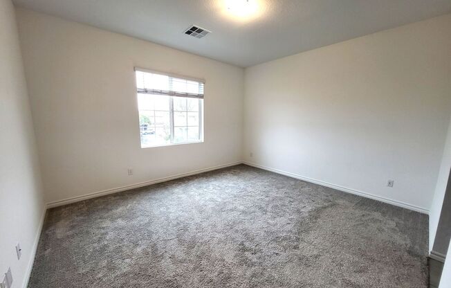 3 beds, 2.5 baths, $1,950