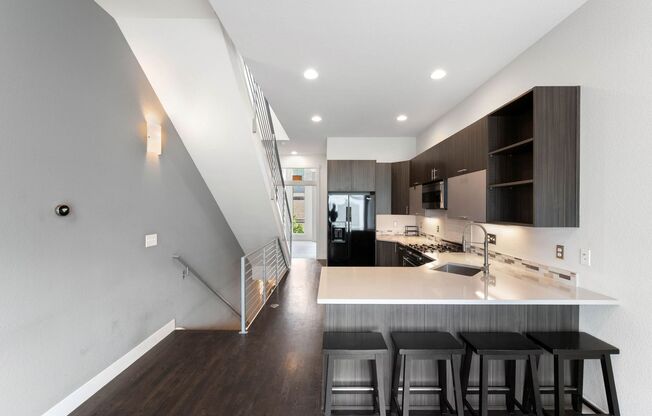 Modern 2BD, 2BA LoHi Townhome with Rooftop Deck
