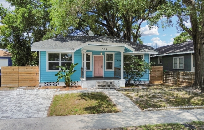 308 E HANNA AVE