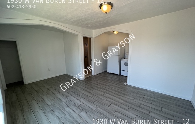 1930 W Van Buren Street