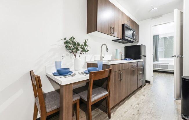1 bed, 1 bath, 450 sqft, $1,950, Unit 331