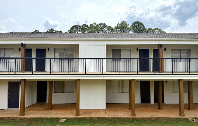 2 beds, 1 bath, 785 sqft, $1,100