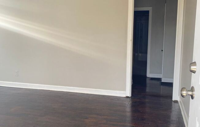 1009 Meadow Lane
