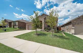 Beautiful move in ready in Haslet!