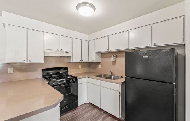 2 beds, 1.5 baths, 1,050 sqft, $1,185, Unit 79