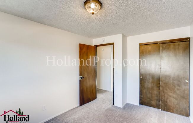 3 beds, 1.5 baths, 1,000 sqft, $1,645, Unit C