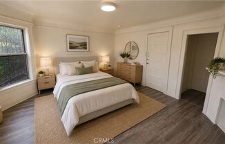 1021 W 25 ST