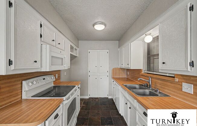 Cozy 3/2 Burleson Charmer | Wood-Burning Fireplace | 2-Car Garage | Pet-Friendly