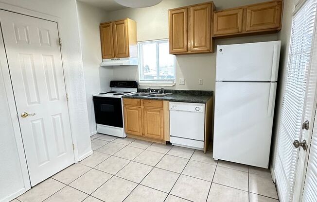 1 bed, 1 bath, 600 sqft, $1,250, Unit 206