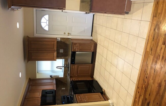 7 WOODMONT RD