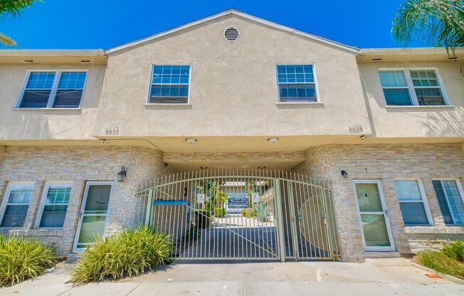 6627-6635 Crenshaw Blvd