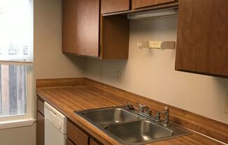 Updated 2 BR / 1.5 BA End Unit – Private Yard & Fresh Interior!